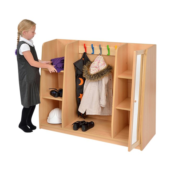 Dress-up Hub in use, Wooden , Storage 